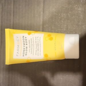 Farmacy Honeymoon Glow Body